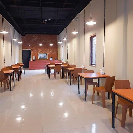 Reddoorz Syariah Near Transmart Jambi 2 Hotel Paalmerah Exterior foto